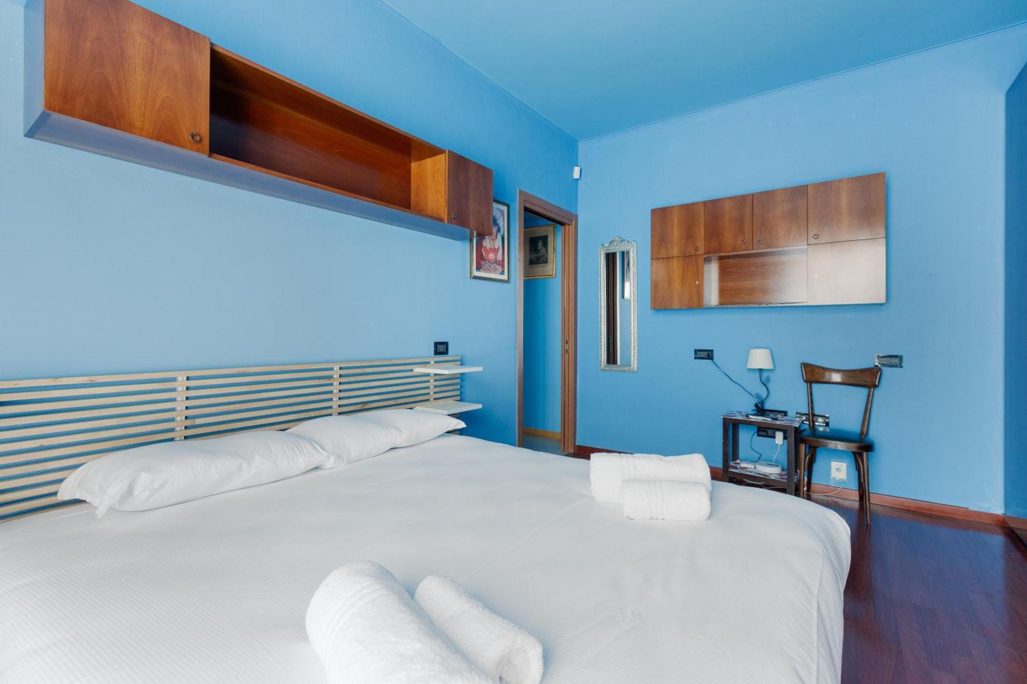 Roomy With Balcony!